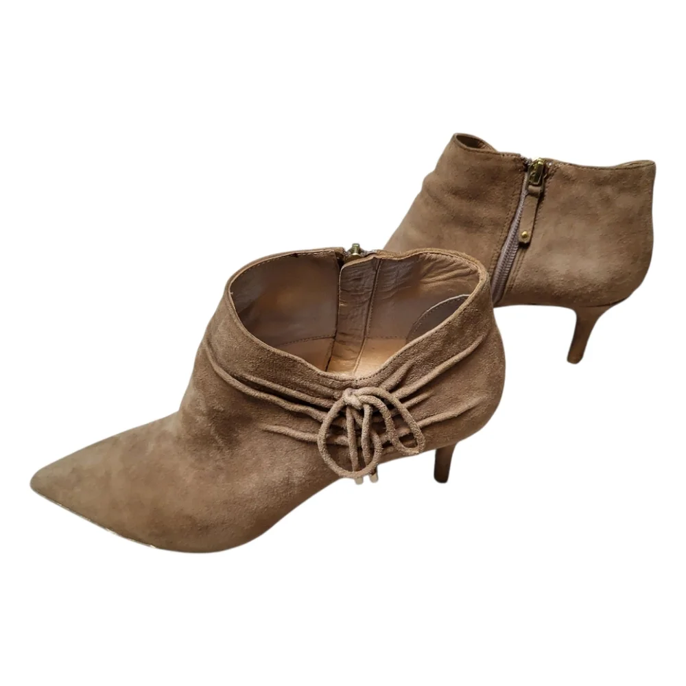 DKNY PELIA Tan Suede Heeled Ankle Boots with Pointed Toe - Size 7